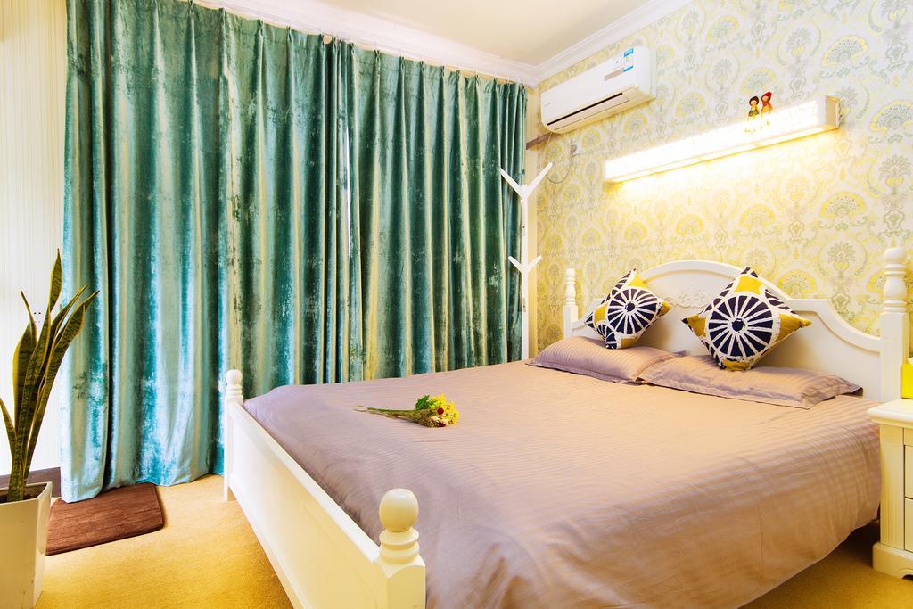 Hangzhou Poke Theme Guest House Room photo